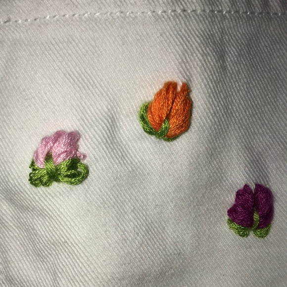 Girl’s UPCYCLED HAND CRAFTED & CROCHETED & EMBROIDERED OLD NAVY Shorts Sz 14 - Picture 7 of 7